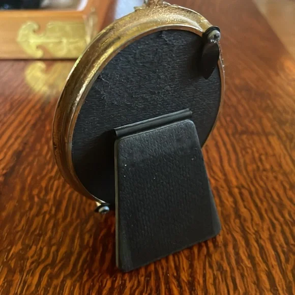 Vintage 1996 connoisseur decorative photo frame 2x3 inch green guilloche enamel - Picture 3 of 4